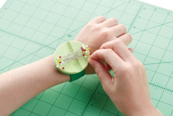 Pin N Stow Magnetic, Slap-On Wrist Pin Cushion