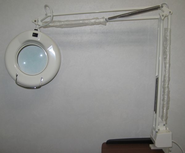 White Magnifier Lamp